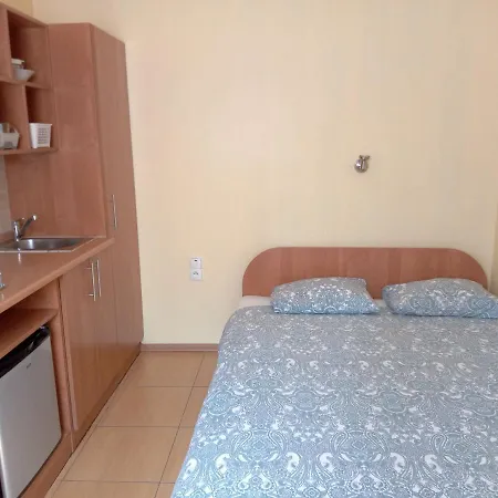 ホームステイ Goscinne Monti